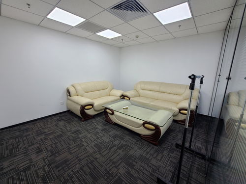 国贸丨光华路soho 汉威丨精装修带家具 户型方正 视野开阔出租 办公楼租赁 北京我爱我家